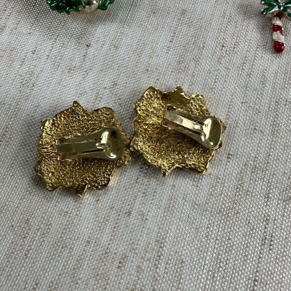 Festive Vintage Christmas Costume Bundle Jewelry Bundle (5) Items - Picture 3 of 11